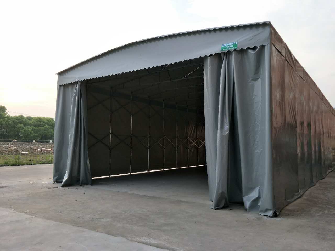 推拉自如，遮阳挡雨